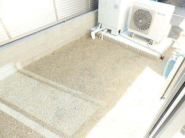 大阪市平野区瓜破4丁目のハイツ(バルコニー)