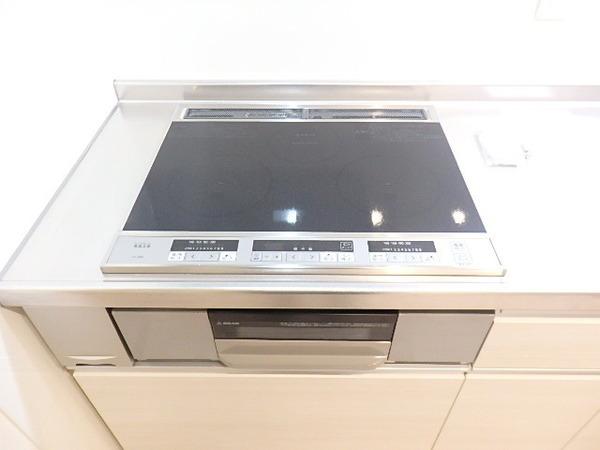 メゾンセドーレ３