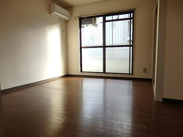 リード2岡田マンション