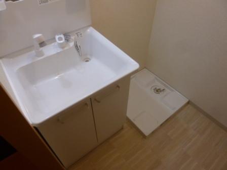 アンプルールフェールバレルコート