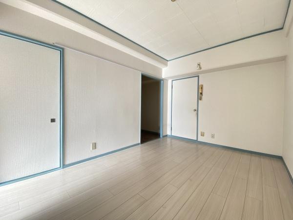 エルエムヒルズ朋栄
