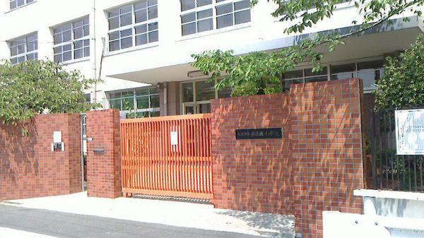 ホワイトキューブ(大阪市立喜連西小学校)