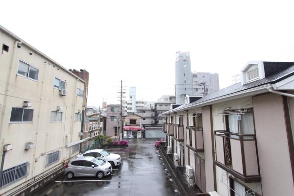 コスモハイツB棟