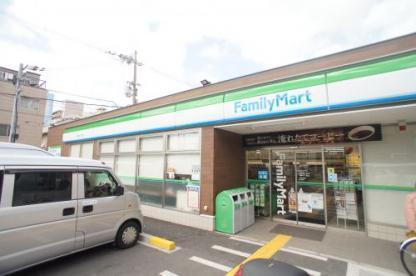 大阪市平野区喜連東3丁目のハイツ(ファミリーマート喜連七丁目店)