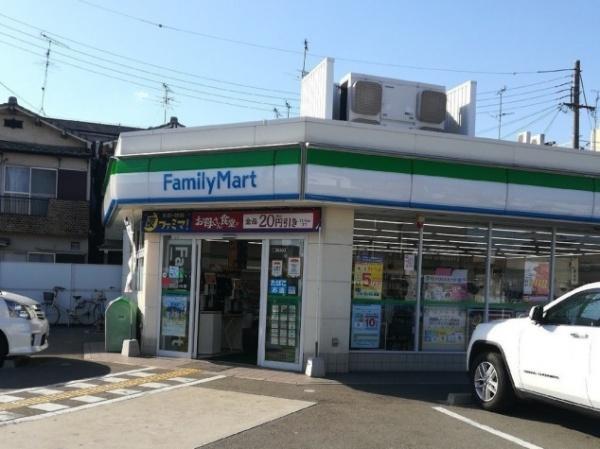 東大阪市柏田本町のハイツ(ファミリーマート東大阪衣摺店)