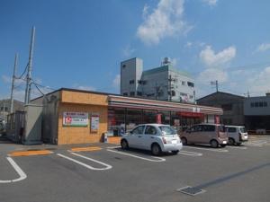 八尾市太田8丁目の貸家(セブンイレブン八尾太田新町4丁目店)