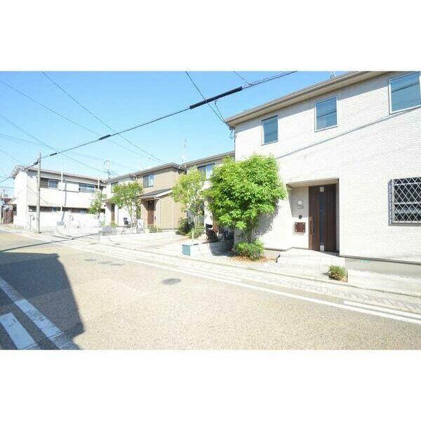 堺市堺区榎元町６丁の貸家