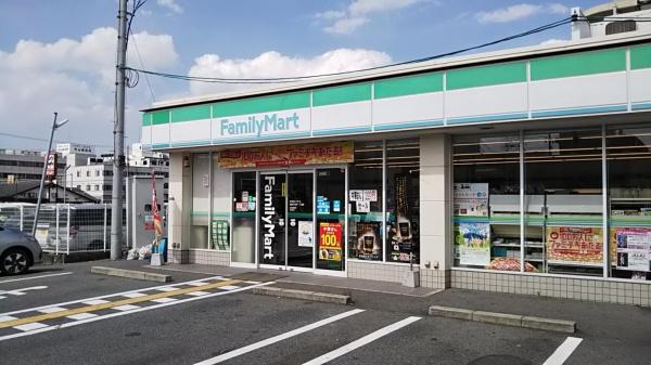 松原市三宅東5丁目のハイツ(ファミリーマート松原三宅中一丁目店)