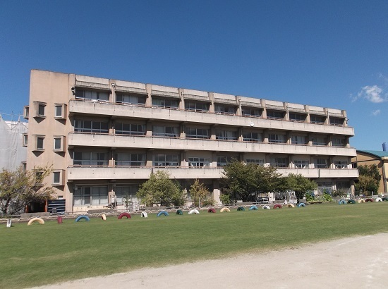松原市三宅西2丁目の貸家(松原市立天美北小学校)