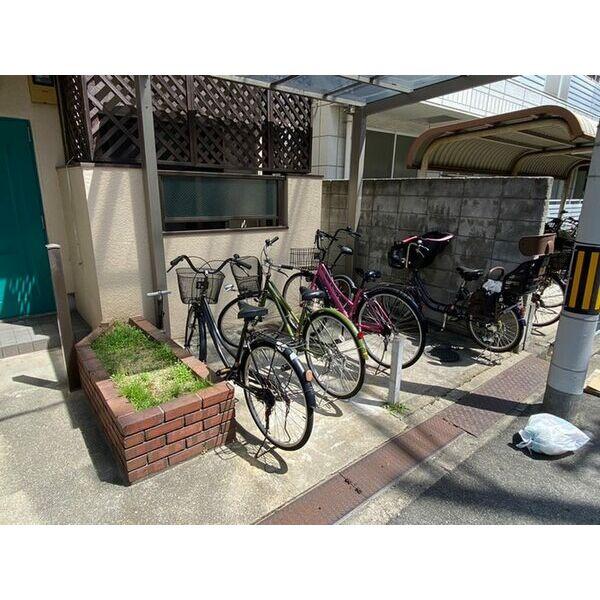 エスターテハクヤ