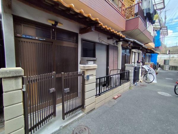 寝屋川市平池町の貸家