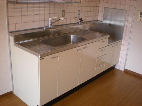 サンプラザ湯里南