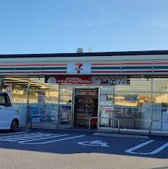 ラモーナ諸福２(セブンイレブン大東諸福1丁目店)