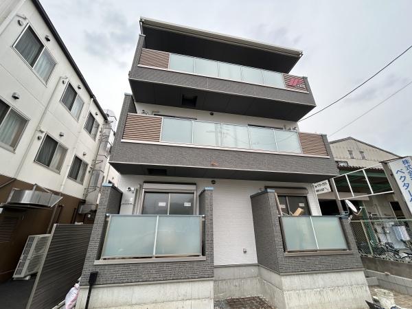 アパート鶏冠木