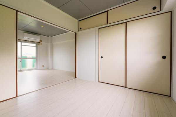 ビレッジハウス額原