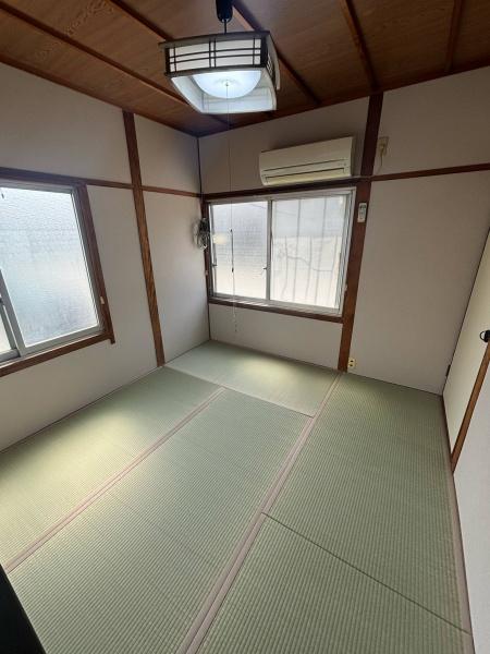 伊丹市下河原１丁目の貸家