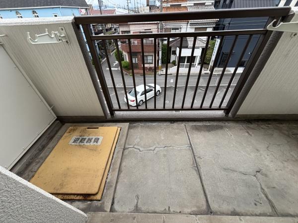 東大阪市近江堂２丁目のマンション