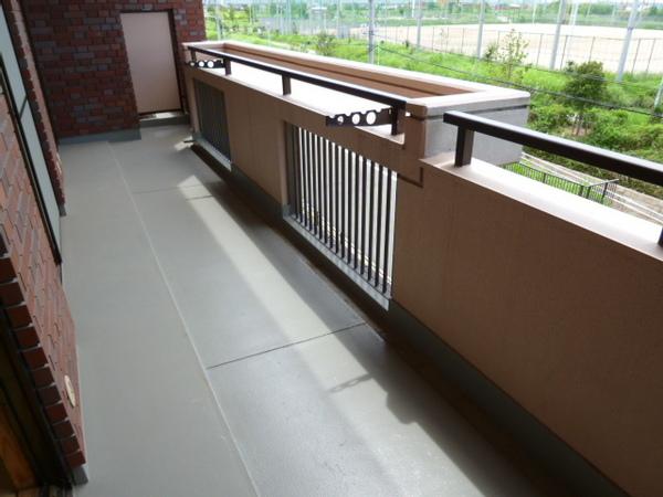 清川六番館