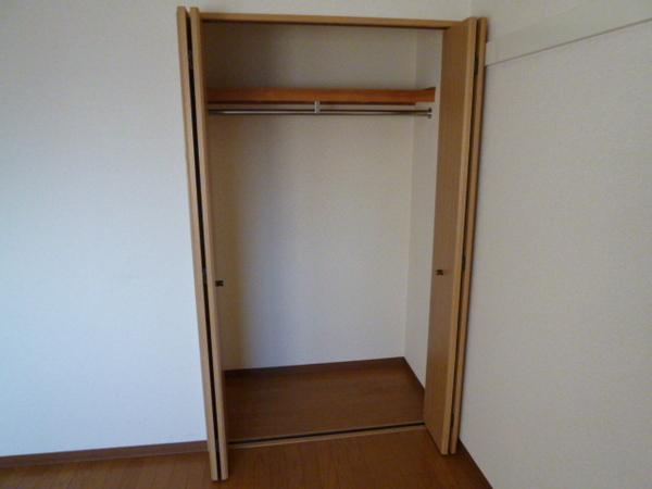 サンプラザ湯里南