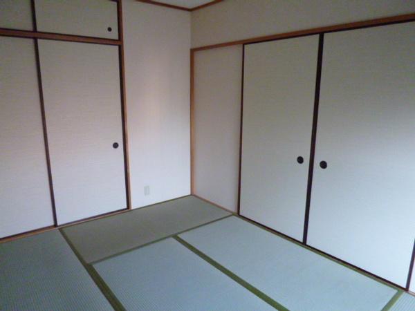 サンプラザ湯里南