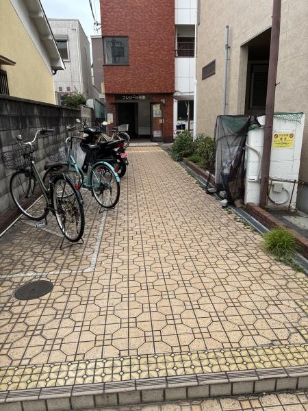 プレジール中野