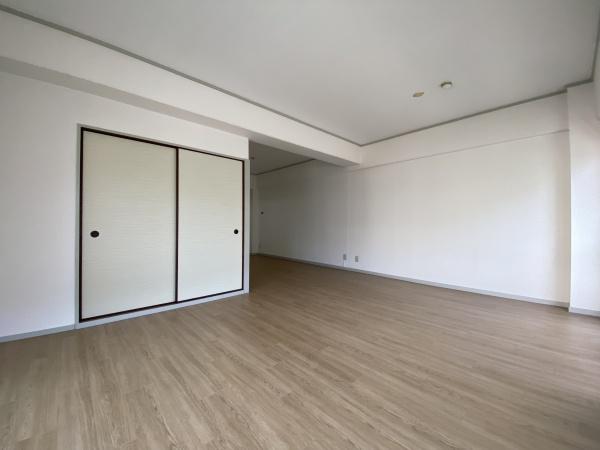 八尾市佐堂町２丁目のマンション