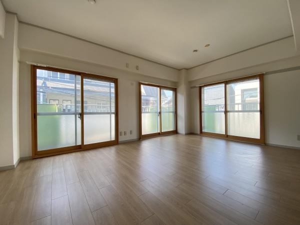 八尾市佐堂町２丁目のマンション