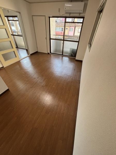 ラークハウス