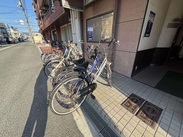 ラークハウス