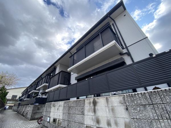 大阪市平野区瓜破１丁目のハイツ