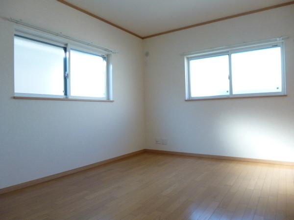 ＳＵＮ－ＪＩーＨＯＵＳＥ