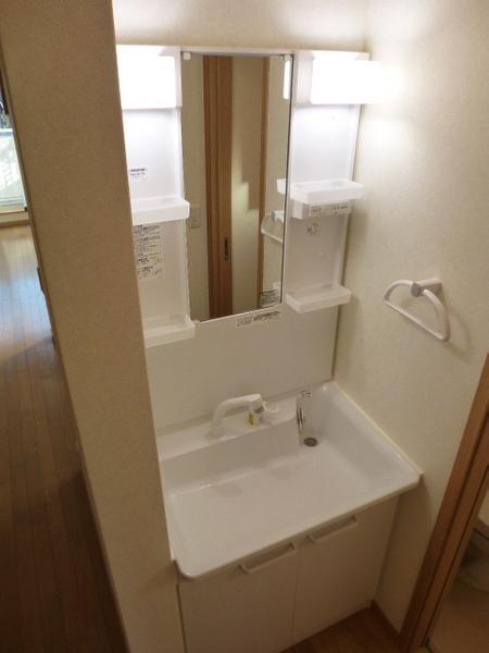 ＳＵＮ－ＪＩーＨＯＵＳＥ