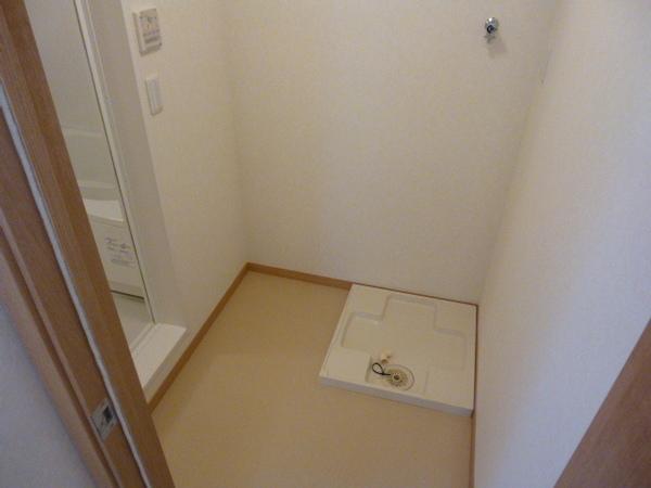 ＳＵＮ－ＪＩーＨＯＵＳＥ