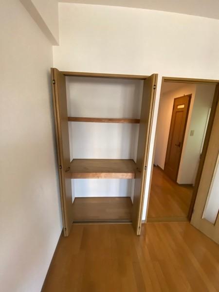 フロントオブザポリス新光