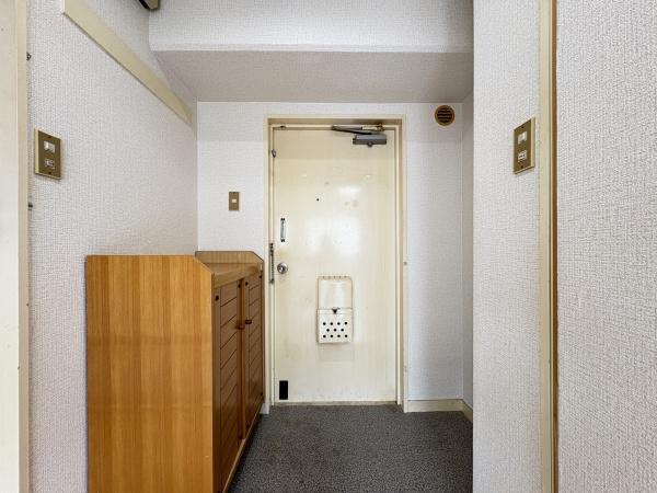 エルエムヒルズ朋栄