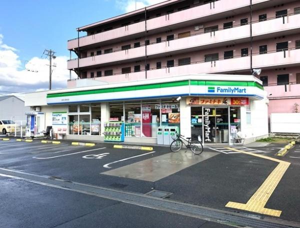 八尾市八尾木北６丁目のアパート(ファミリーマート八尾木北六丁目店)
