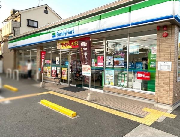八尾市八尾木北６丁目のアパート(ファミリーマート八尾木北二丁目店)