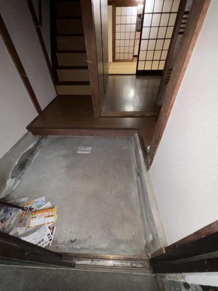 八尾市曙町３丁目の貸家