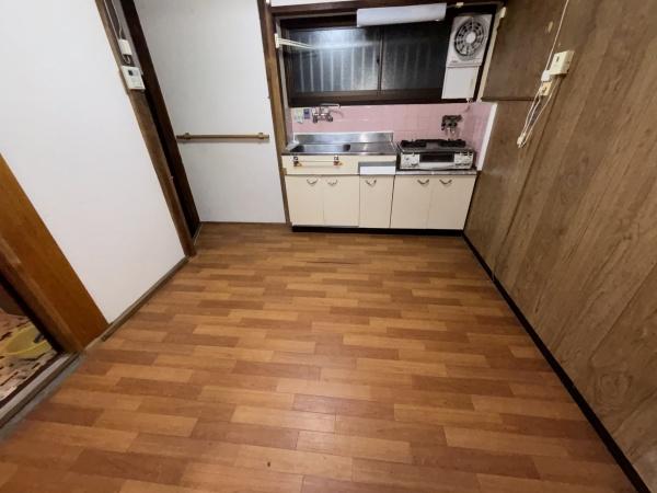 八尾市曙町３丁目の貸家