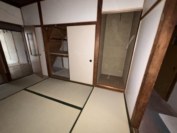 八尾市明美町２丁目の貸家