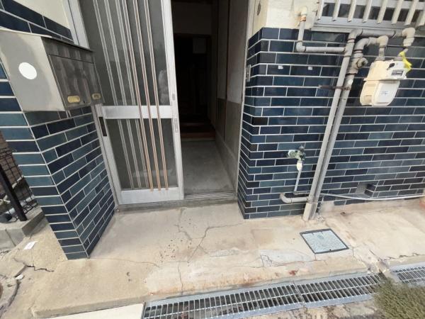 八尾市明美町２丁目の貸家
