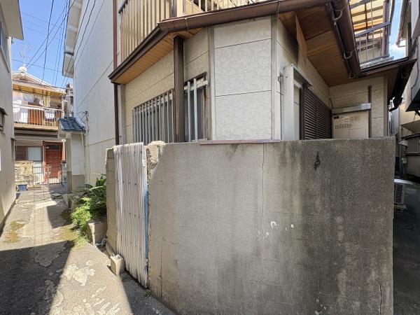 尼崎市杭瀬南新町４丁目のテラスハウス