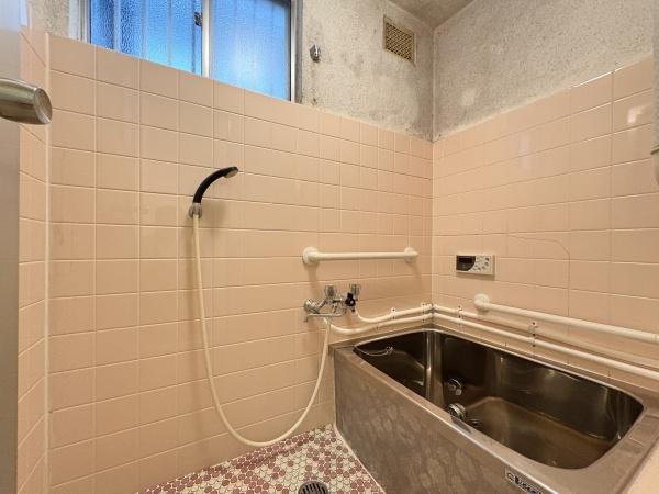 尼崎市杭瀬南新町４丁目のテラスハウス