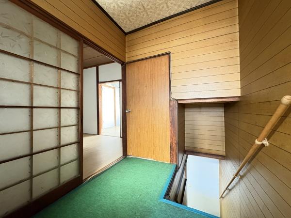 尼崎市杭瀬南新町４丁目のテラスハウス
