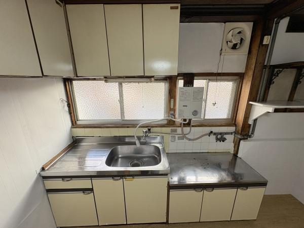 尼崎市杭瀬南新町４丁目のテラスハウス