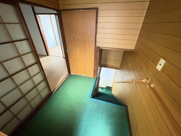 尼崎市杭瀬南新町４丁目のテラスハウス