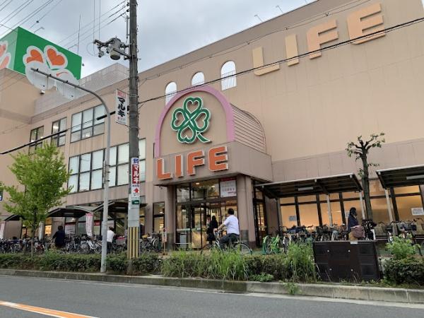 八尾市松山町１丁目のテラスハウス(ライフ八尾店)