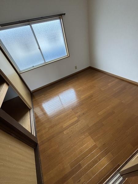 八尾市松山町１丁目のテラスハウス