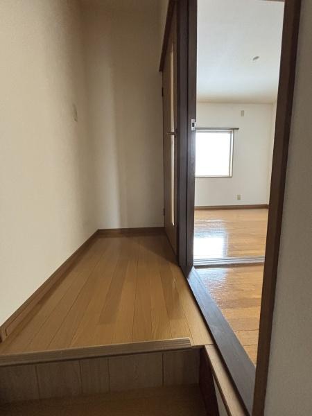 八尾市松山町１丁目のテラスハウス