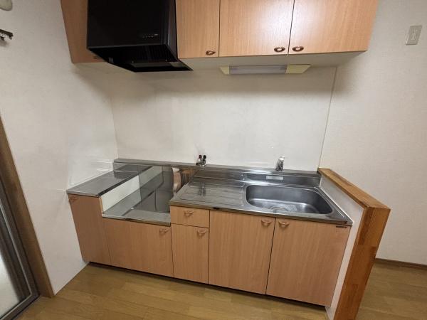 八尾市松山町１丁目のテラスハウス